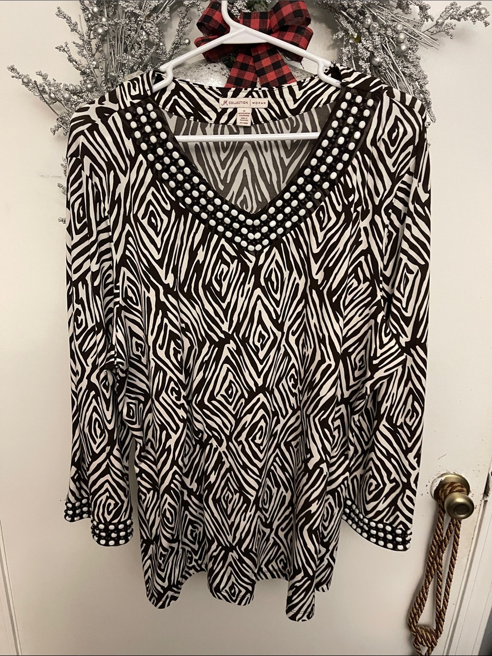 JM Collection Black and White Geometric V-Neck Top with Stud Accents